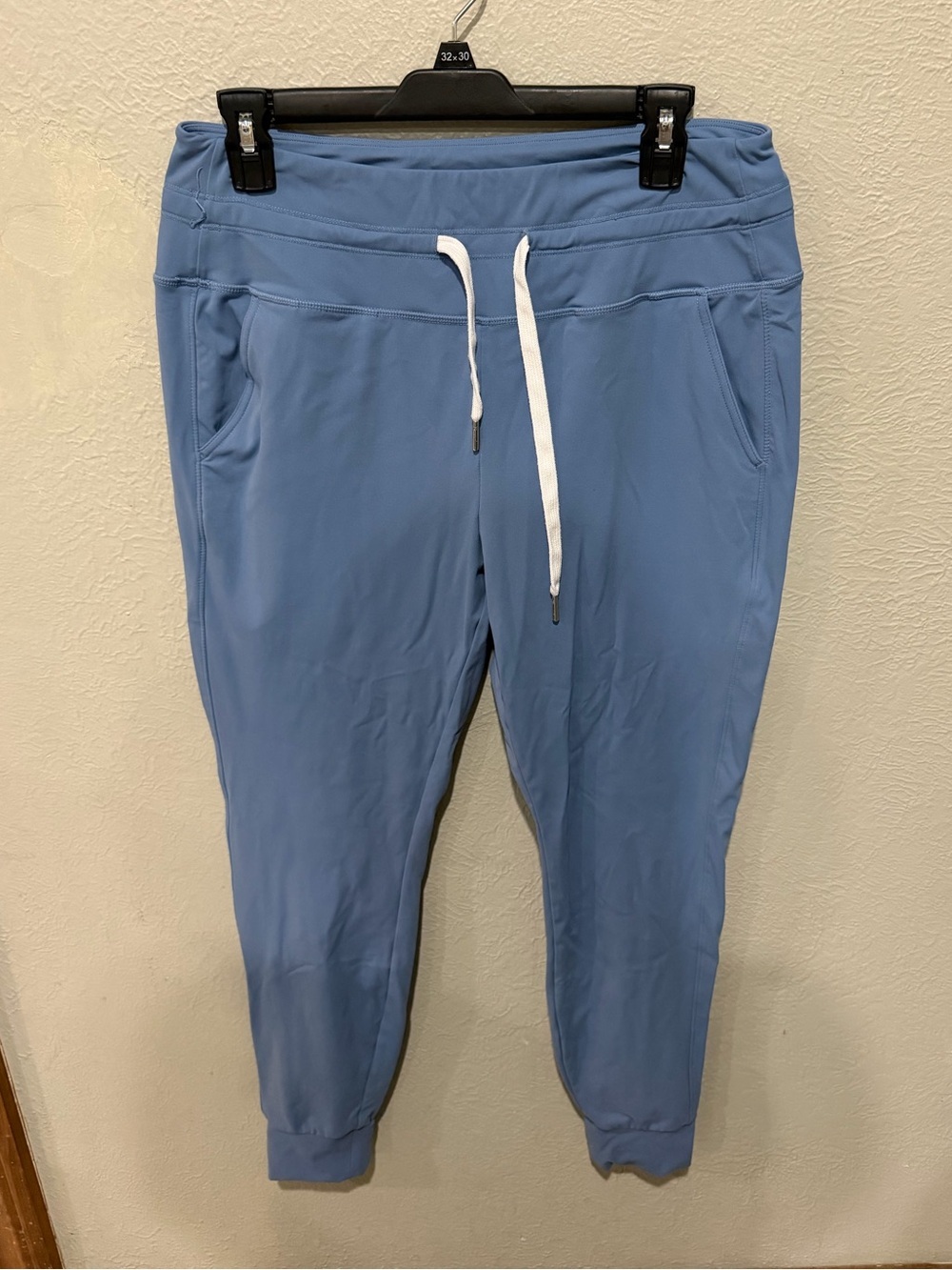 HALARA Light Blue Waistband Joggers with White Drawstring Size L EUC